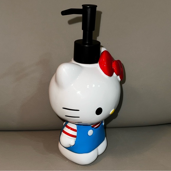 Sanrio Hello Kitty Ceramic Lotion Pump / Hand Soap Dispenser - Picture 3 of 5